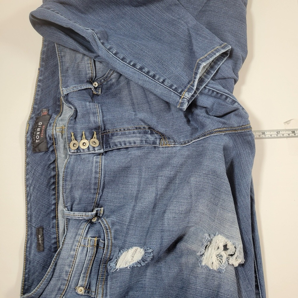 Torrid Women's Jeans Distressed Jegging Size 28XT Blue - Picture 5 of 11
